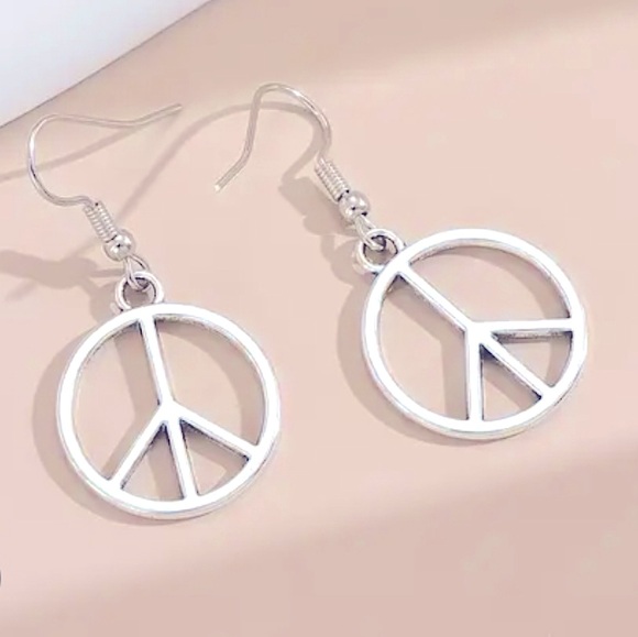 Peace Sign Earrings-Pierced NEW Hand Crafted Bohemian Casual Hippie Silver - Picture 4 of 8